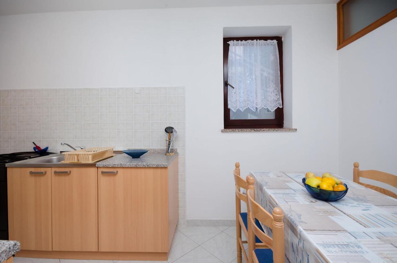 Apartments Slavica Рабац Екстериор снимка