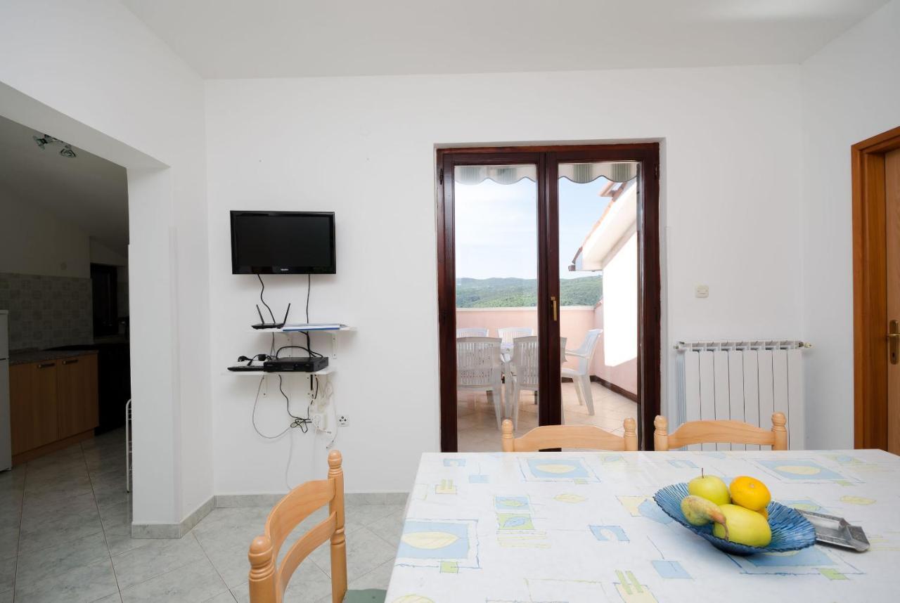 Apartments Slavica Рабац Екстериор снимка